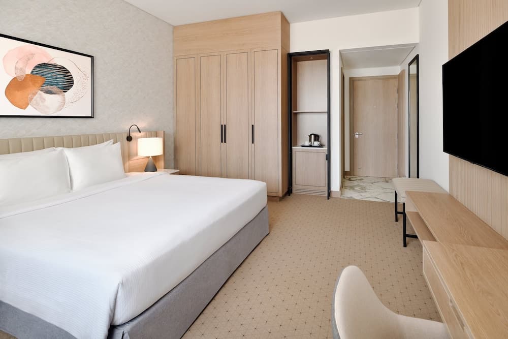 Crowne Plaza Dubai Jumeirah by IHG - Image 2