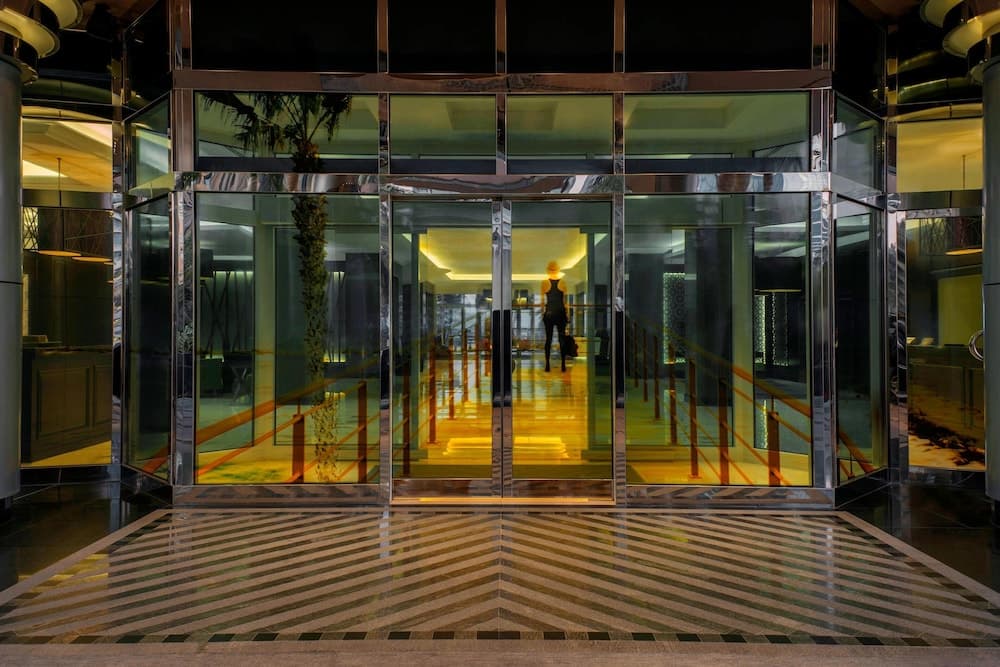 Le Méridien Mina Seyahi Beach Resort & Waterpark - Image 2