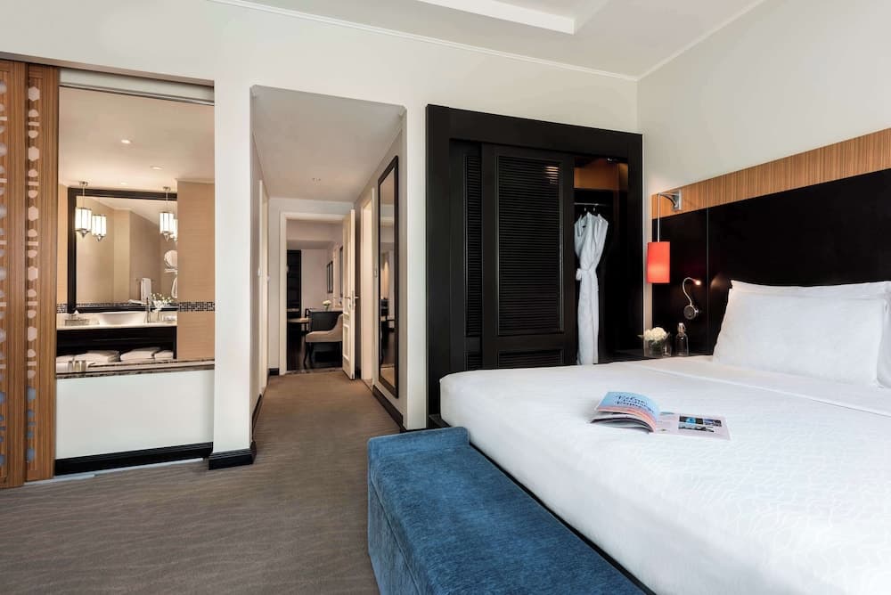 Oaks Ibn Battuta Gate Dubai - Image 4