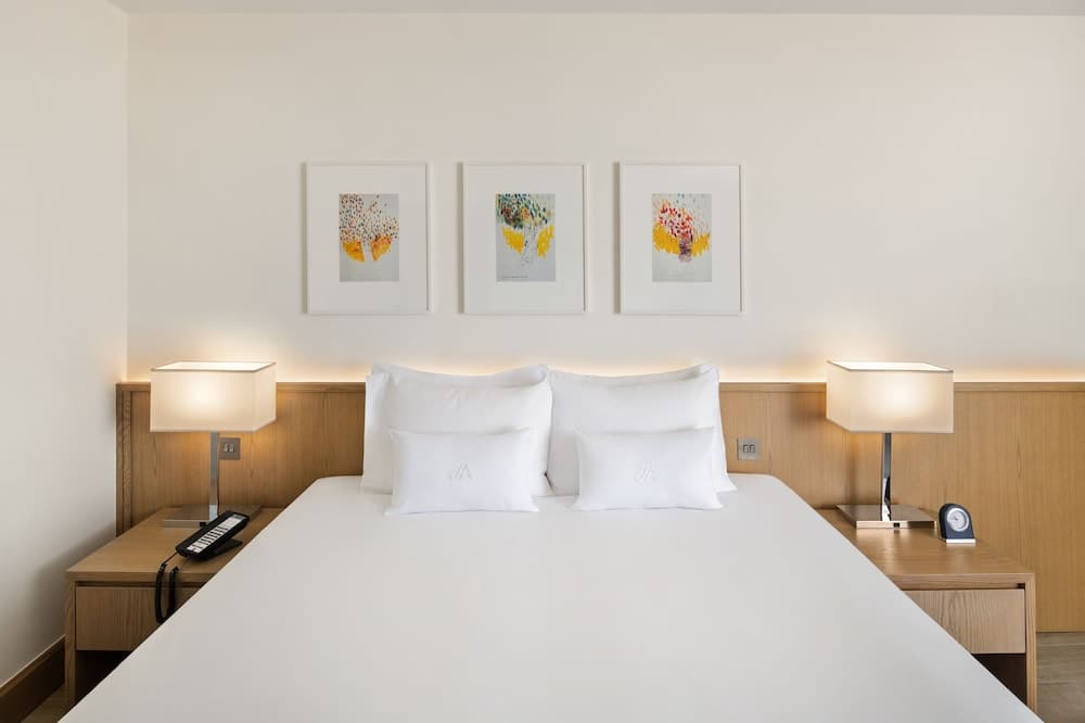 JA Beach Hotel, Dubai - Image 4