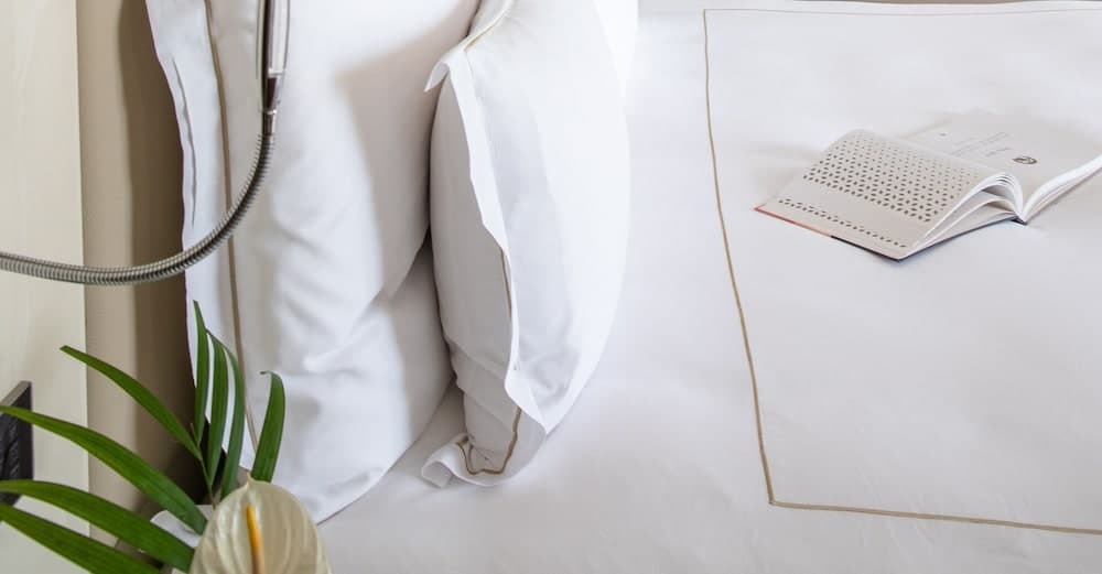 Jumeirah Emirates Towers Dubai - Image 4