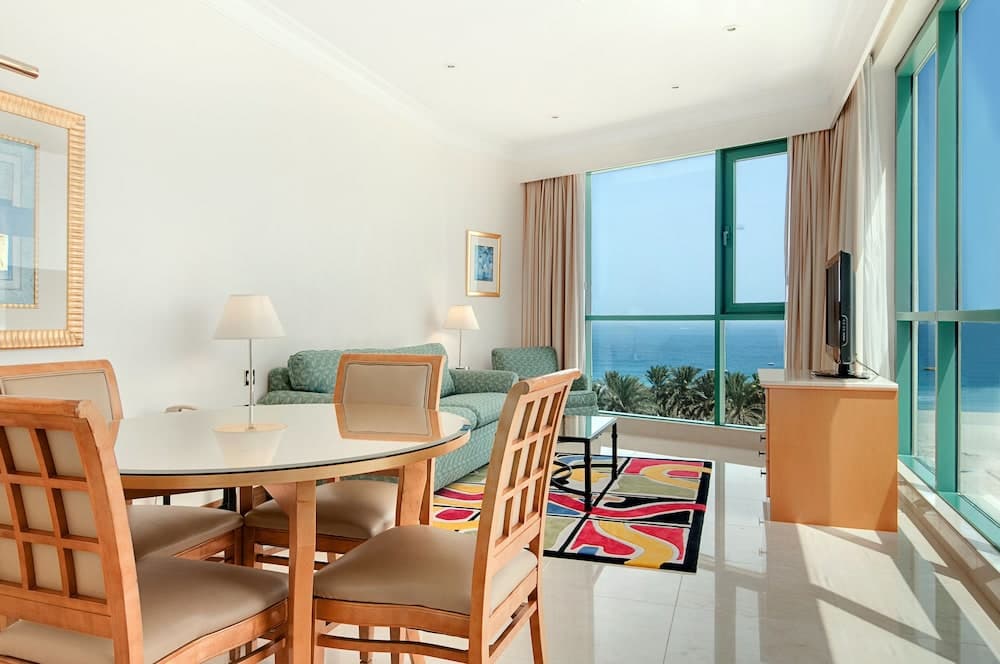 Hilton Dubai Jumeirah - Image 4