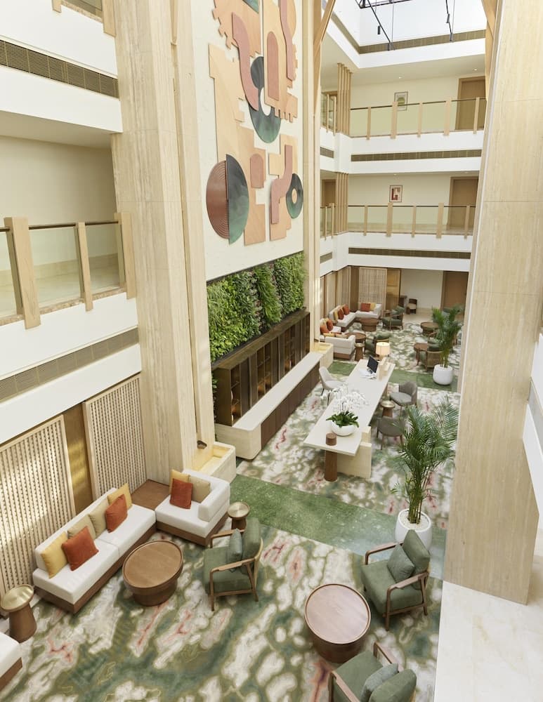 Sofitel Dubai The Palm Resort & Spa - Image 2