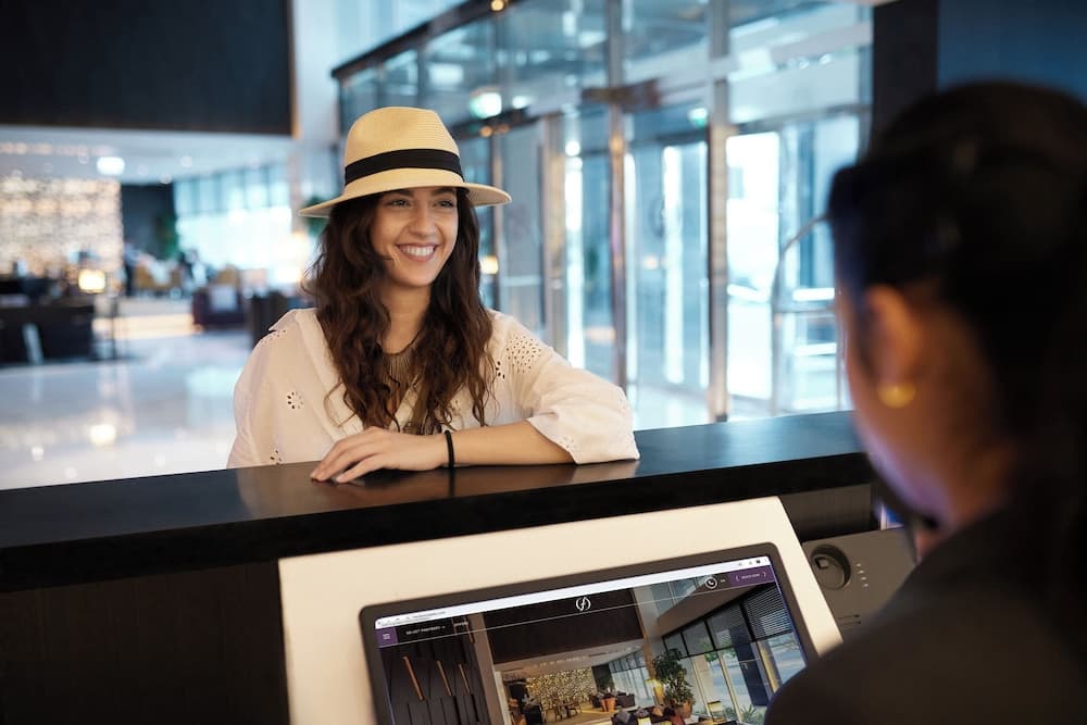 Flora Creek Deluxe Hotel Apartments Dubai - Image 4