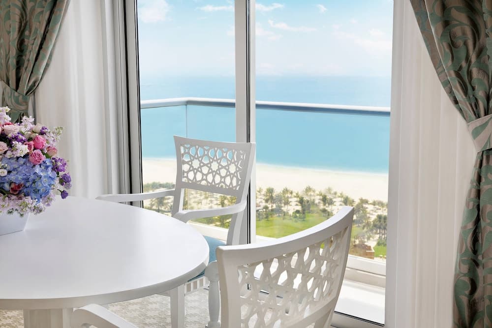 Al Habtoor Grand Resort, Autograph Collection® - Image 3