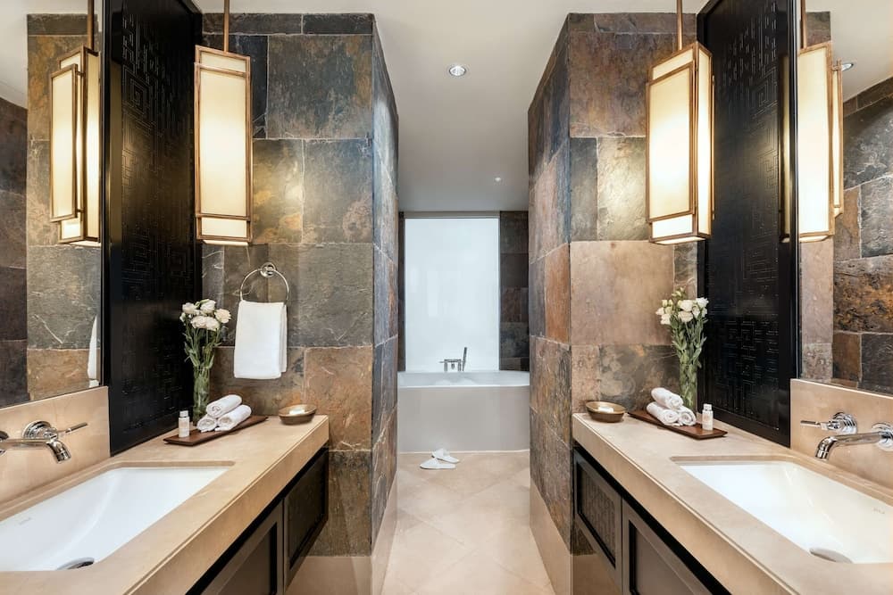 Oaks Ibn Battuta Gate Dubai - Image 5