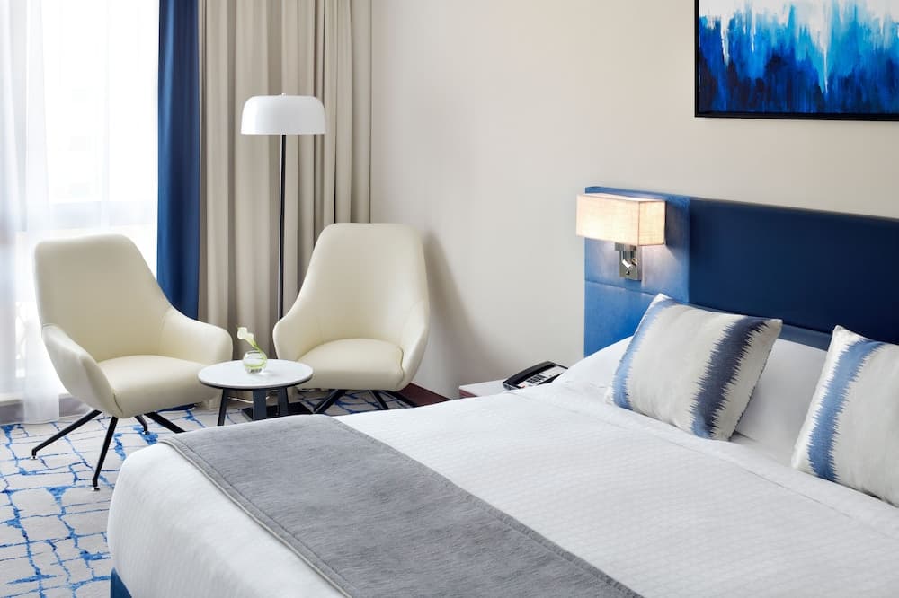 Mövenpick Hotel & Apartments Bur Dubai - Image 5