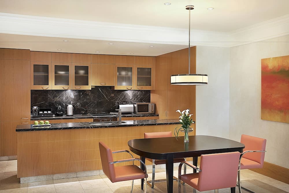 The Ritz-Carlton Executive Residences - Image 3