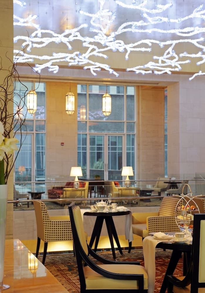 The Ritz-Carlton Executive Residences - Image 2