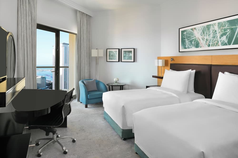 Mövenpick Hotel Jumeirah Beach - Image 4