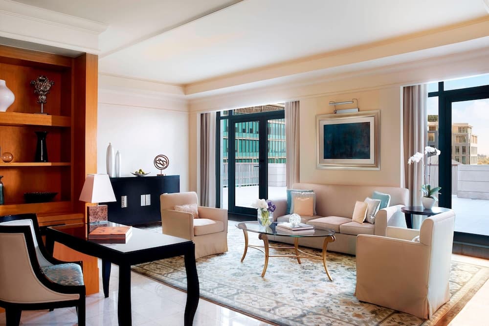 The Ritz-Carlton, Dubai International Financial Centre - Image 2