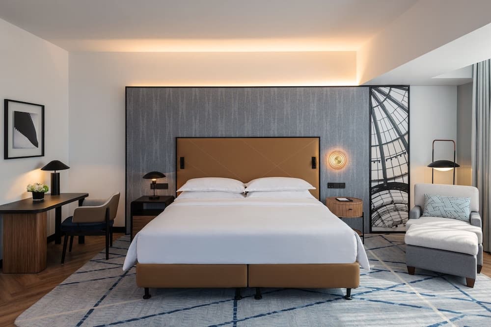 Sheraton Mall of the Emirates Hotel, Dubai - Image 5